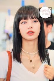 ale k على X: "Lisa tiene el cabello negro y eso solo significa una cosa...  Sí, pronto tendremos comeback so prepárense para ver mañana a las demás  pinks con color de cabello