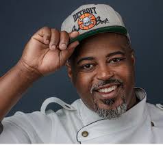 Max Hardy's Instagram, Twitter & Facebook