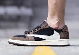 Travis scott x fragment x air jordan 1 high og military. Travis Scott Jordan 1 Low Releasing This Coming Fall Slickies
