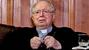 El papa se reunió con juan cruz, víctima de pederastia del exsacerdote chileno fernando karadima el propio cruz dio a conocer este encuentro en su cuenta de twitter y agradeció al papa francisco su nombramiento en la comisión pontificia para la protección de menores. Chile Church Scandal How I Escaped The Priest Who Abused Me For Decades Bbc News