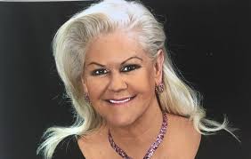 Sheila Lamb's Instagram, Twitter & Facebook