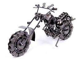 20 Coolest Recycled Bicycle Chain Creations Ever Made Harley Davidson Crafts Harley Davidson Helmets Harley Davidson Posters