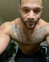 Yooo I’m super excited to start TIPS & TEES! @weight2wear hooked me up with  a bunch of new Tees. 🙌🏾 I can’t wait to release all of them; BUT, u gotta  be patient. , A few days a week I will release one ...