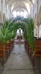 Dalam liturgi minggu palma, umat dibagikan daun palem, dan ruang gereja pun dipenuhi berikut jadwal dan link live streaming ibadah minggu palma 28 maret 2021: Jadwal Misa Online 2021 Link Streaming Pekan Suci Paskah