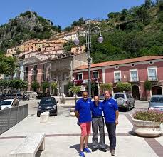 Colliano (Sa). La storia. Il sogno americano conquistato da Vito Cavallo  con la produzione di biscotti e taralli