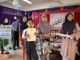 Perakuan pegawai membenarkan potongan gaji bagi menjelaskan bayaran bil hospital atas rawatan yang diterima. Laman Utama