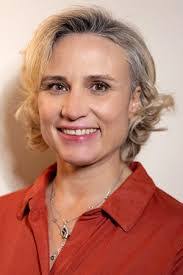 Elizabeth Trotman's Instagram, Twitter & Facebook