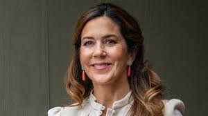 Mary følger i prins Henriks fodspor