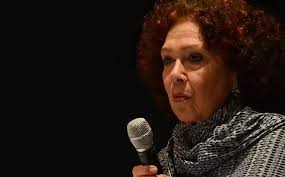 Fabiola Álvarez lucha contra los roles tradicionales