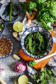 Thai Red Yellow And Green Curry Paste Recipe Trio Of Thai Curry Pastes In 2020 Thai Green Curry Recipes Homemade Curry Curry Spices