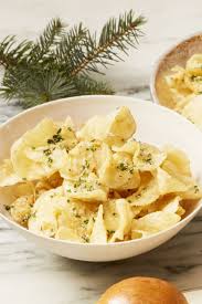 These festive christmas appetizers will be the hit of the holiday thanks to recipes like meatballs, baked brie, spinach dip, stuffed mushrooms, more. 65 Best Christmas Appetizers 2020 Easy Recipes For Christmas Party Apps