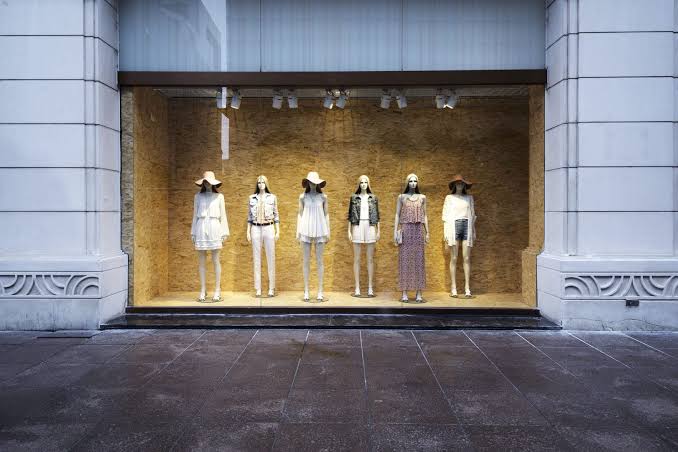 AR Glass Retail Storefront Display Window