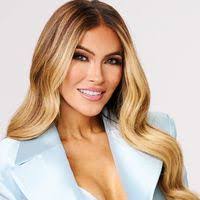 Renae Moss's Instagram, Twitter & Facebook