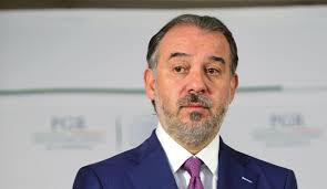 Raul Cervantes's Instagram, Twitter & Facebook