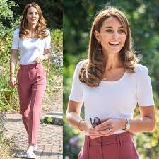 As a royal, it's only natural that. Kate Middleton Gives Lessons On Dressing Down And Rocks The Season S Hottest Jewellery Trend Pinkvilla