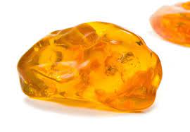 Una De Las Piedras Semipreciosas Mas Bellas Que Nos Da La Naturaleza El Ambar Http Subastadejoyas Es El Ambar Gemas Cristales Piedras Semipreciosas