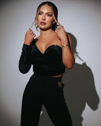 Kimberly Reyes - Free sexy pics, galleries & more at Babepedia