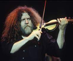 With the 1971 addition of classically trained violinist robbie steinhardt, they changed their name to white clover, reverting back to the kansas moniker for good upon the. Nmy7zv62he5mwm