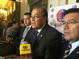 Emisoras Unidas na platformě X: „Nery Samayoa, Germán Velásquez y José  Hernández presentan iniciativa para creación de nuevo Código Procesal  Civil. https://t.co/gVJoyKKcyQ“