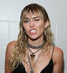 Stream tracks and playlists from miley cyrus on your desktop or mobile device. Miley Cyrus Vivira Su Propio Funeral En Lo Proximo Que Trae Musica Los40