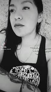 Para qe seas feliz voy a dejarte ir🖤 #paraqueseasfeliz #karatula #rock  #rockera #rocknacional #rockerita #rockmexicano #rolitaschingonas  #rockurbano #rolitas Es solo rocknroll pero me gusta 🤘🏻❤️