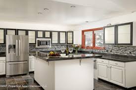 Maybe you would like to learn more about one of these? Sold 3030 Hager Lane Glenwood Springs Co 81601 2 Beds 1 Full Bath 1 3 4 Bath 1 Half Bath 633 000