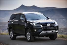 The toyota fortuner comes with advanced passive and active safety features that allow you to travel with greater confidence. Refreshed Toyota Fortuner Makes Sa Debut