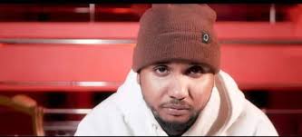 العزيز سدوم لا نلومك على تمسكك بحبك ولا نلوم من اختارتك عن الأعراف لأنك  تستحق ان تكون مختارا ولكن يمكنك ان تشرب من كأس دون ان تدعو الناس للشرب من  نفس الكأس