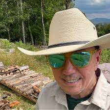 Kara Penney's Instagram, Twitter & Facebook