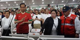 Bapak presiden jokowi main bola. Presiden Jokowi Minta Mafia Bola Dihabisi Yomamen