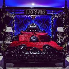 Sdesign your everyday with gothic comforters you'll love. 21 Gothic Bedroom Ideas That Leave You Inspired In 2021 Houszed