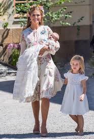 Prinzessin madeleine ist zurück in schweden und zeigt sich bei der präsentation ihres neuen kinderbuches stella und das geheimnis strahlend schön und bester laune. Princess Madeleine Of Sweden S Best Outfits Fashion Princess Madeleine S Style Evolution