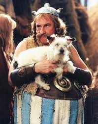 A monica bellucci type actress, like in the outstanding sequel, asterix and obelix: Asterix Obelix Mission Cleopatra 2002