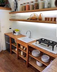 La cocina se considera el lugar más popular de casa. Tiny Kitchen Muebles De Cocina Rusticos Cocinas De Casas Pequenas Diseno Muebles De Cocina