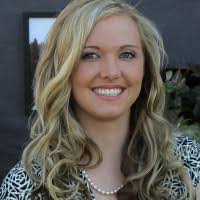 Julie Hollingshead's Instagram, Twitter & Facebook