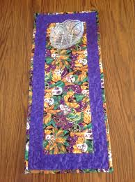 A Personal Favorite From My Etsy Shop Https Www Etsy Com Listing 572559814 Mardi Gras Table Runner Quilts For Sale Machine Quilting My Etsy Shop