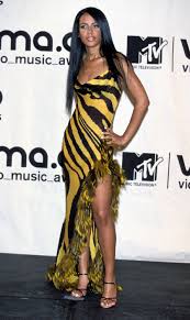 The shoot continued, nonetheless, and on august 25, 2001, aaliyah and her colleagues boarded the plane that would lead to her death. Facts About Aaliyah Aaliyah S Secret Moments