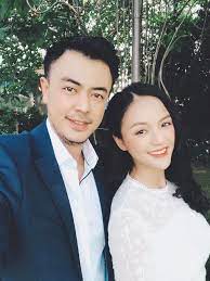 Công việc chính của cô là làm gương mặt đại diện, quay quảng cáo tvc cho các nhãn hàng. Fan Xon Xao Vi Hinh áº£nh Ä'á»ƒ Lá»™ Káº¿t Phim Vá» Nha Ä'i Con