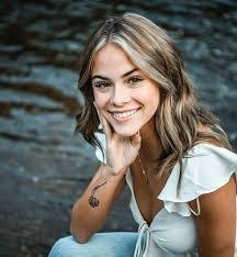 Derek Lorenz's Instagram, Twitter & Facebook