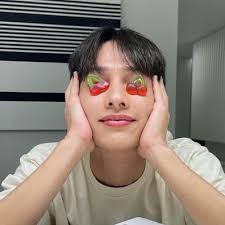 Akibat luka tusukan, chatsaran suwannakit ditemukan meninggal di sebuah townhouse di bangkok pada dini hari jumat, 6 agustus. Erine On Twitter Why R U Actor Toy Thanapat Quarreled With His Girlfriend According To The Reports The Young Actor Stabbed His Girlfriend 20 Times That Resulted To Her Death I