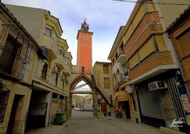Entrada a la plaza del Navarro. Oropesa. Toledo por Julio Millán de Castro 