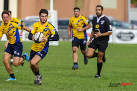 Dans un match où les forces en présence étaient manifestement égales, ce sont les. Rugby Club Amienois Une Annee 2019 Xxl Gazettesports