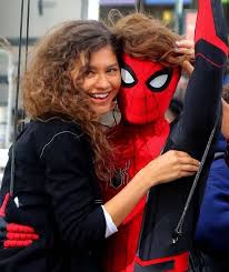 Tom holland visitó a red bull racing previo al gp de mónaco red bull racing y checo pérez tuvieron la visita de spider man 落 ️ 23/05/2021 12:57:00 a. â‚dâ‚'áµ£â‚bâ‚—â‚' Spidermanfarfromhome Mj Peterparker Spiderman Zendaya Tomholland Fun Filming â‚dâ‚'áµ£â‚bâ‚—â‚' Spidermanfarf Tom Holland Marvel Supereroi