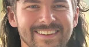 Robert Deeter's Instagram, Twitter & Facebook