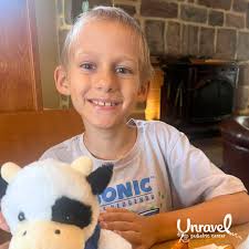 🎗Today, we are honored to introduce you to Gavin, an outgoing 8-year-old  who is in the second grade. Gavin loves soccer, the Iowa Hawkeyes, his  Nintendo Switch, Mario, Sonic, and playing with