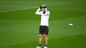 Raul is one of the 50 people who are kidnapped by the aliens, forced to participate in a killing game. Will Raul Jimenez Play In Olympics This Summer