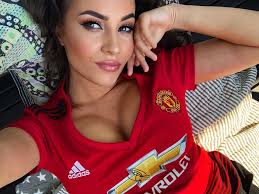 Meet the Premier Leagues hottest fans for 202324 season – Mia Khalifa to  Margot Robbie - Daily Star
