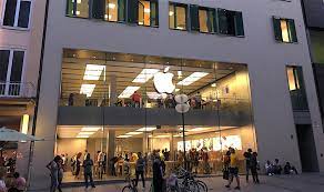 Der wert des aktuellen geräts kann beim kauf eines neuen apple geräts angerechnet werden. Apple Stores In Germany Austria Switzerland The German Way More