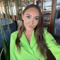 70+ "Chloe Thornton" profiles