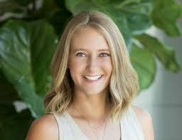 Cara Potter's Instagram, Twitter & Facebook